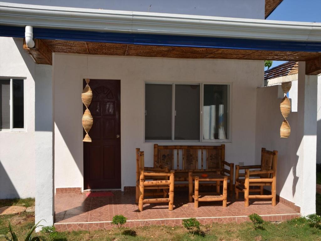 Acacia Sunset Village Inn Панглао Стая снимка